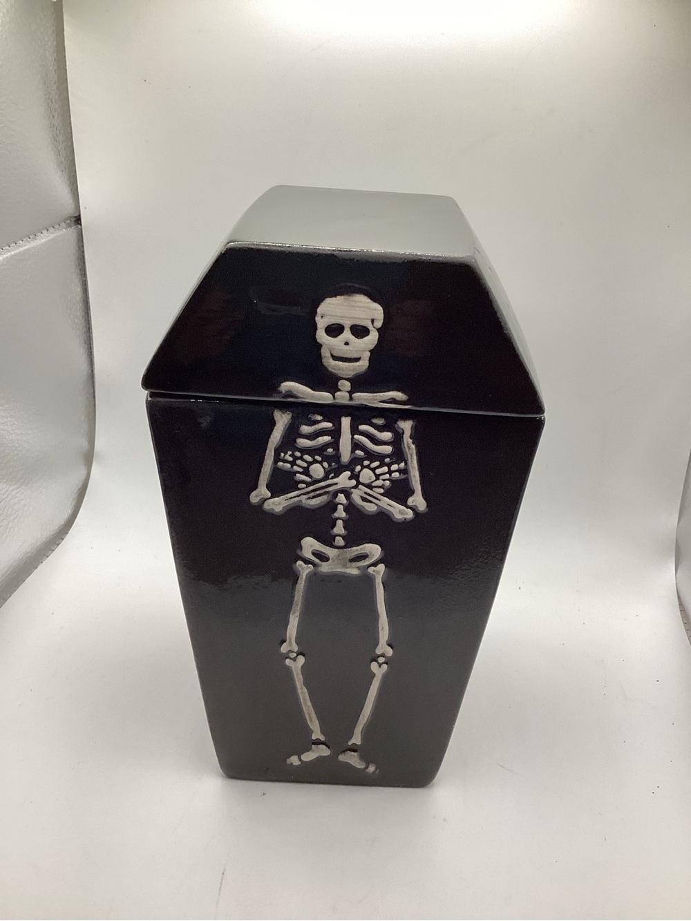 Way to Celebrate Halloween Ceramic Coffin Treat Jar